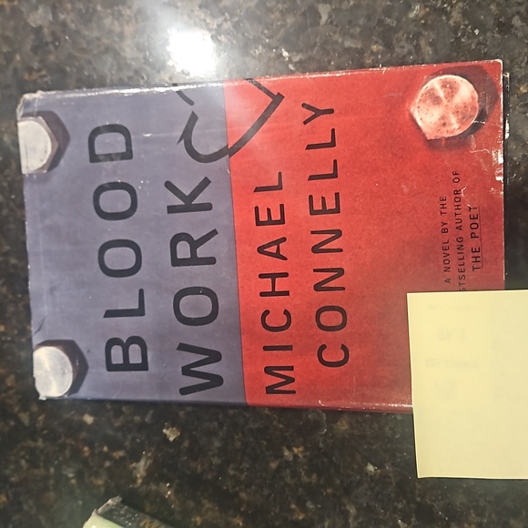 Michael Connelly books: Blood Work, A Darkness More Than Night,  Brass Verdict - Picture 5 of 5